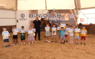 Kocaeli’de minik biniciler at sevgisiyle büyüyor
