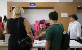 Kocaeli İzmit’te öğrencilere kırtasiye desteği