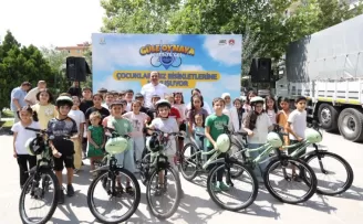 Konya’da ’Güle oynaya camiye gel’ sevindirdi