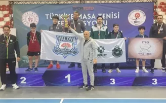 Konya’da masa tenisi ve halterde Karatay rüzgarı