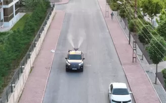 Konya Karatay Belediyesi’nden bayram öncesi ilaçlama mesaisi