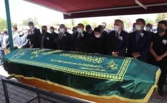 Korona virüse yenik düşen Başkan Şengül son yolculuğuna uğurlandı
