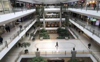 Korona virüsü alışveriş merkezlerini vurdu
