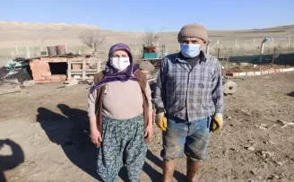 Koyunları yanan Ayşe Teyzenin gözyaşları yürekleri burktu
