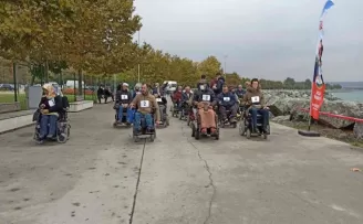 Krediyle tekerlekli sandalye aldı, 6. Akülü Sandalye Rallisi’ni kazandı
