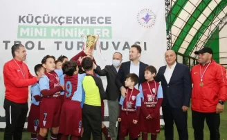 Küçükçekmece’de mini minikler turnuvası heyecanı yaşandı
