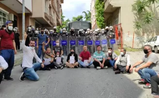 Küçükçekmece’de tahliye gerginliği
