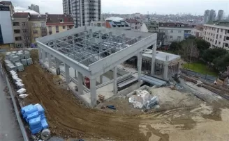 Küçükköy Yarı Olimpik Yüzme Havuzu’nun inşaatı hızla yükseliyor
