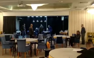 Kurtlar Vadisi Çakır'ın kumarhanesine baskın