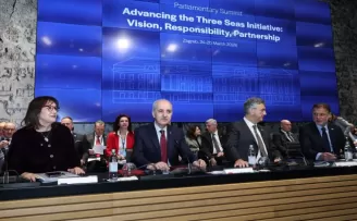 Kurtulmuş: Türkiye, Üç Deniz Girişimi ile iş birliğini derinleştirmekte kararlı
