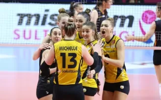 Lider VakıfBank, Galatasaray’a set vermedi

