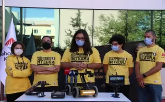 Lise öğrencilerinden “Naim” isimli bomba imha robotu
