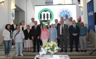 Lise öğrencilerini yarı üniversiteli yapacak protokolde imzalar atıldı
