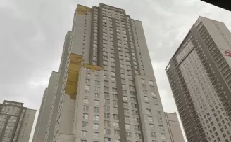 Lodos’ta binalar kağıt gibi soyuldu
