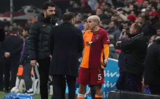 Lucas Torreira cezalı duruma düştü
