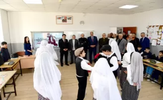 Malatya’da Başkan Er öğrencilerle buluştu