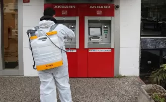 Maltepe’de ATM’ler ve otobüs durakları ilaçlandı
