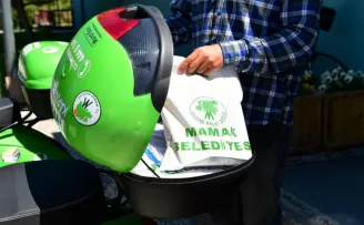 Mamak Belediyesi’nin ‘Kitap Kapınızda’ projesine ilgi büyük
