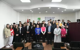 Mamak’ta gençler ve çocuklar sandığa gitti
