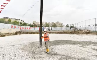 Mamak’ta gençlik merkezinin temeli atıldı
