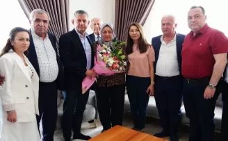 Manisa’da Anneler Günü vefası