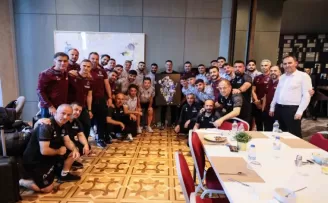 Marek Hamsik’e tablo hediye edildi
