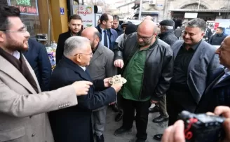 Memduh Büyükkılıç’tan esnaf ziyaretleri