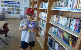 Merkezefendi’nin ‘Kitap Kurdu’ Furkan Erpolat
