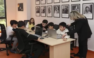 Mersin’de çocuklar hem düşünüyor hem üretiyor