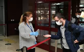 Mesainin ilk günü bayramlaşma ile başladı
