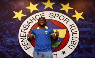 Michy Batshuayi: “Umarım bu yıl birden fazla kupayı kazanır ve beraber kutlarız“
