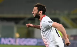 Milan’da galibiyet golü Hakan Çalhanoğlu’ndan
