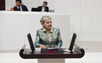 Milletvekili Özdemir öğrencilerin aç okula gitmesini TBMM’ye taşıdı