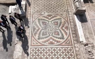 Mozaikli Yapı ören yeri oldu