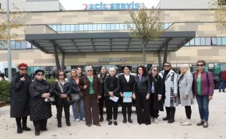 Mudanyalı kadınlar Bursa Şehir Hastanesi önünden kadına şiddete ’dur’ dedi