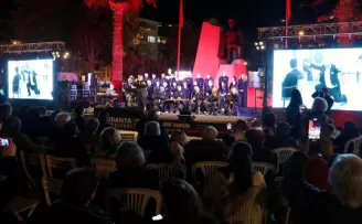 Mudanyalıların kalbi Atatürk için attı