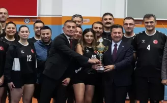 Muğla’da Cumhuriyet Kupası’nda personel sahaya çıktı