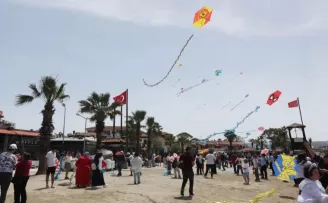 Muğla’da engelsiz uçurtmalar gökyüzünü renklendirdi