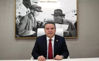 Muhittin Böcek’ten 8 Mart mesajı