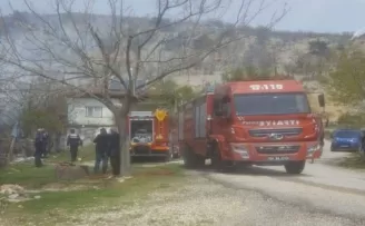 Nallıhan’da çıkan yangında ev kullanılamaz hale geldi

