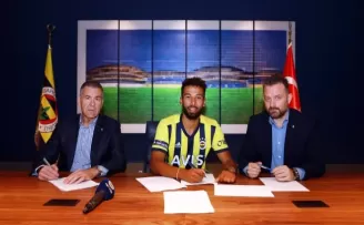 Nazım Sangare resmi imzayı attı
