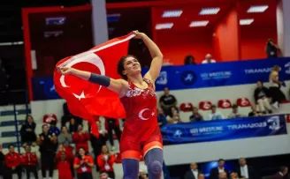 Nesrin Baş: “Türk kadınının gücünü gösterdiğim için mutluyum“
