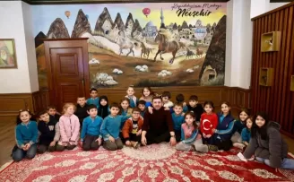 Nevşehirli öğrencilerden Başkan Rasim Arı’ya ziyaret