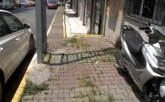 Oğlunun gözü önünde karısını vurdu
