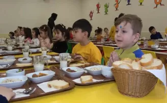 Okul öncesi eğitimde “ücretsiz yemek“ uygulaması başladı
