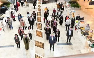 Online eğitim alan kadınlar sergi açtı
