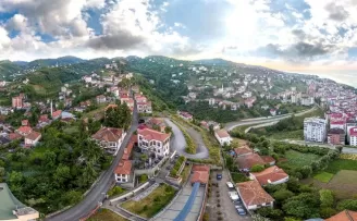 Ortamahalle’nin gündüzü ayrı gecesi ayrı güzel
