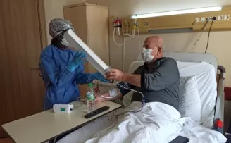 Osman amcadan hemşiresine anlamlı teşekkür
