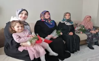5 kuşak birlikte Anneler Günü