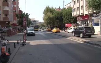 (Özel) Ataşehir’de kamyonetin çarptığı yaşlı adam ağır yaralandı
